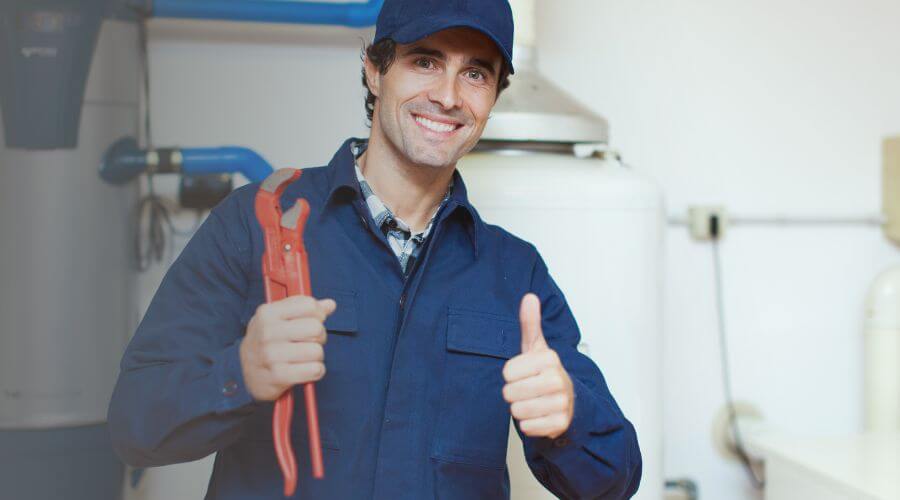 Expert burst pipe repair services in McComb, OH